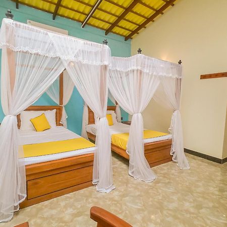 Terrace Garden Ayurveda Resort เวลิกามา ภายนอก รูปภาพ