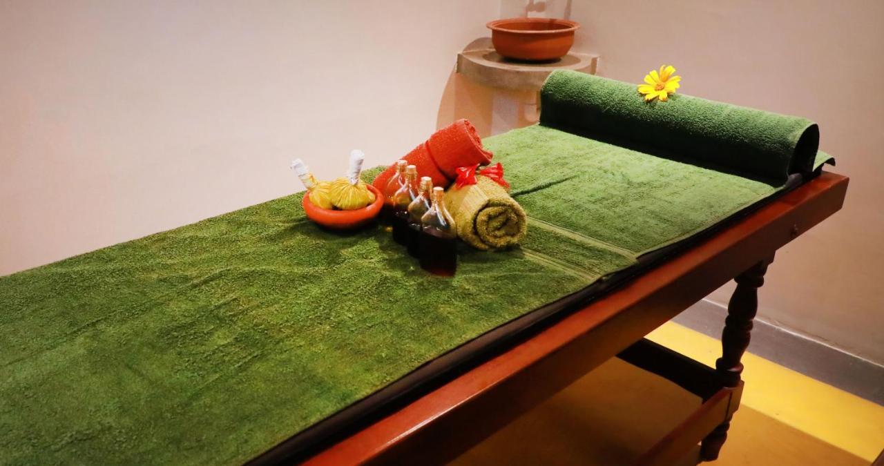 Terrace Garden Ayurveda Resort เวลิกามา ภายนอก รูปภาพ