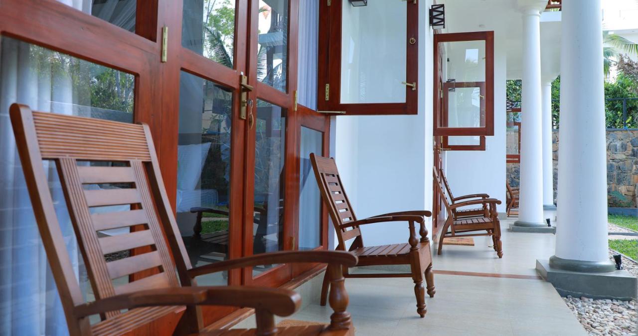 Terrace Garden Ayurveda Resort เวลิกามา ภายนอก รูปภาพ